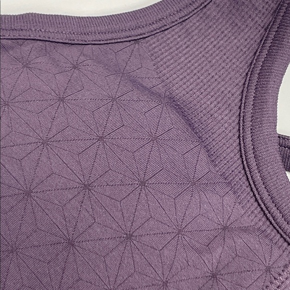 NWT • Strappy Back Seamless Sports Bra - Picture 8 of 10